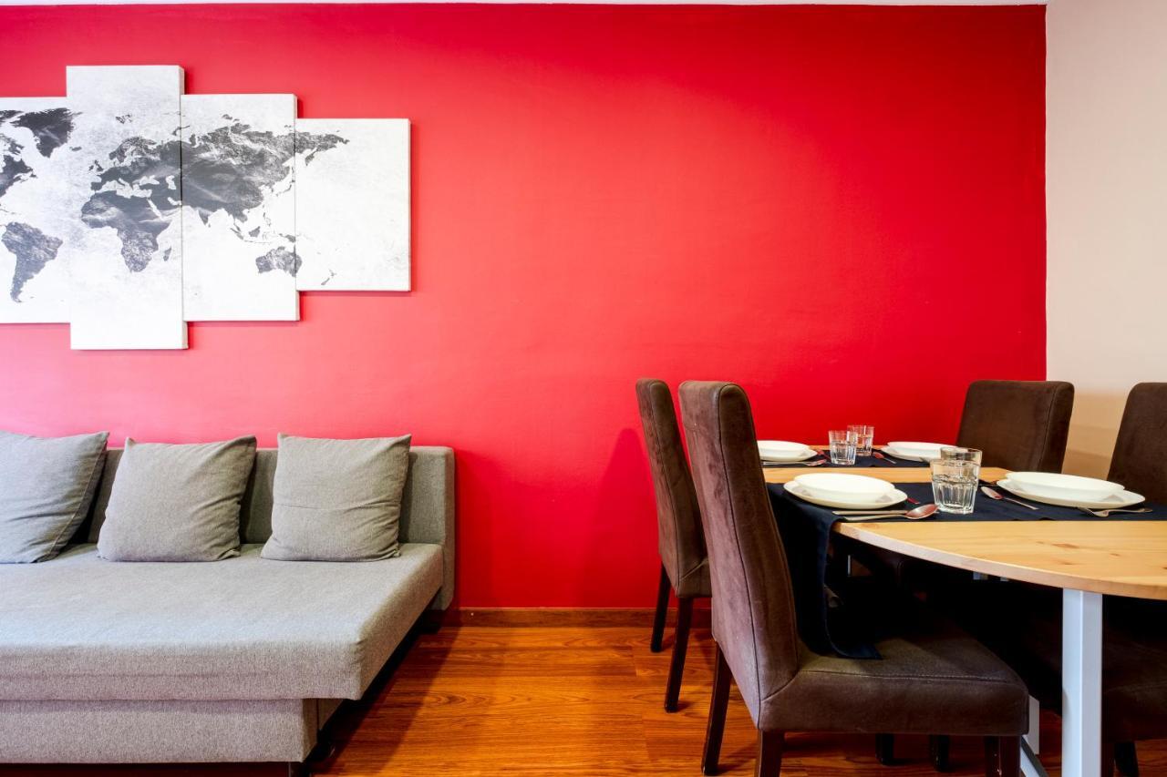 Three Bedroom Apartment In Sants Barcelona Eksteriør bilde