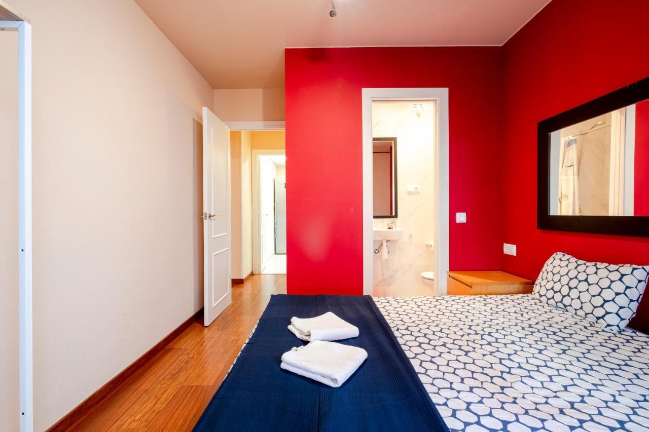 Three Bedroom Apartment In Sants Barcelona Eksteriør bilde