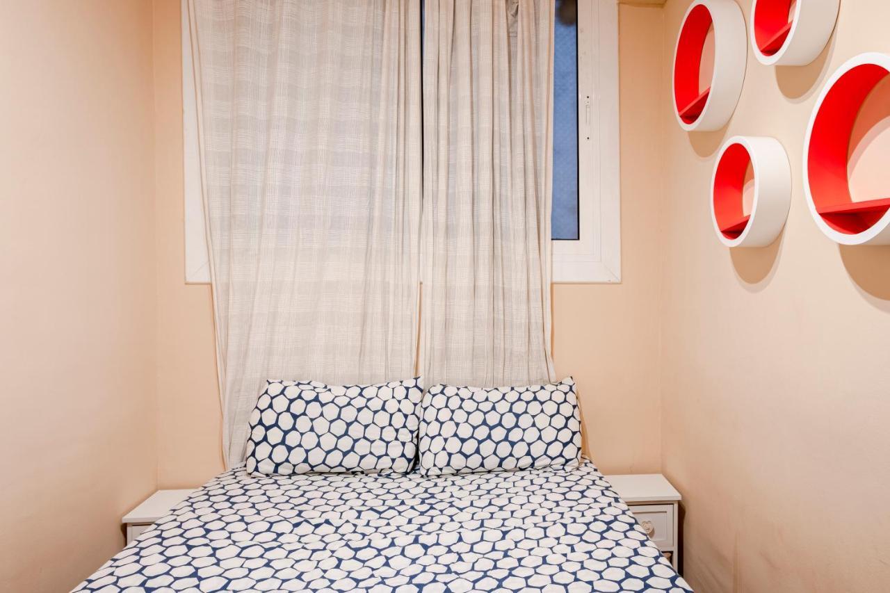 Three Bedroom Apartment In Sants Barcelona Eksteriør bilde